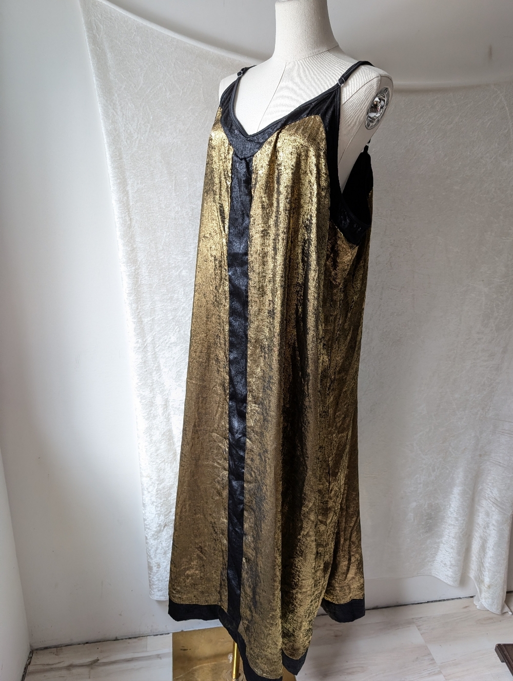 Metallic Gold Loose Flowy Maxi Dress